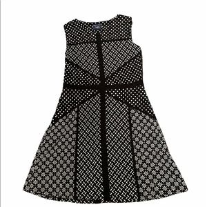 JUST TAYLOR polka dot / geometric print